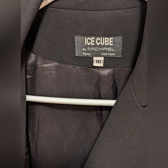 Floor length black tuxedo jacket sz 10 - Picture 3 of 4